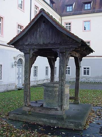 Brunnen im Hof von Kloster Wald Brunnen im Hof von Kloster Wald